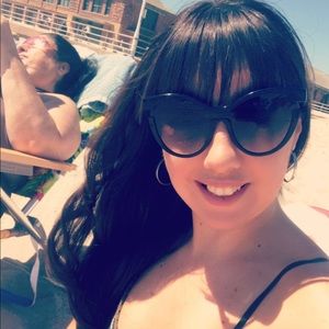 Meet your Posher, Nicole